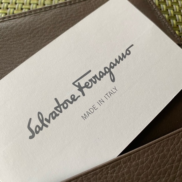Uni-Sex SALVATORE FERRAGAMO Calfskin CARD CASE - Picture 9 of 11